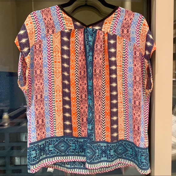 ❗️3 for $15❗️NWOT Society Girl Ikat Blouse - Picture 4 of 6